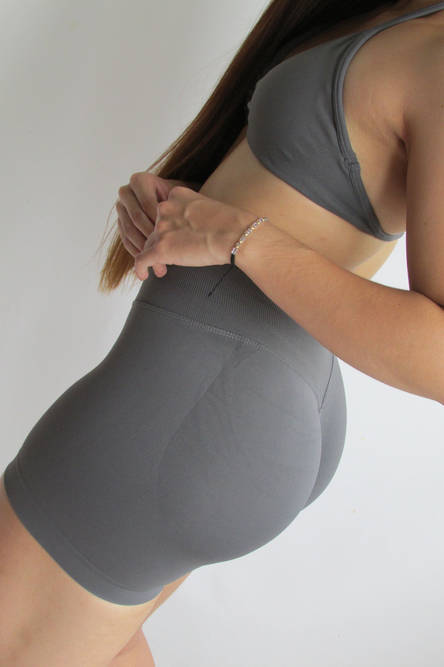 Short Tendencia Gris